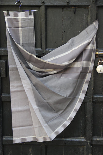 REHWA Maheshwari Handwoven Neem Reshmi POT Border Saree